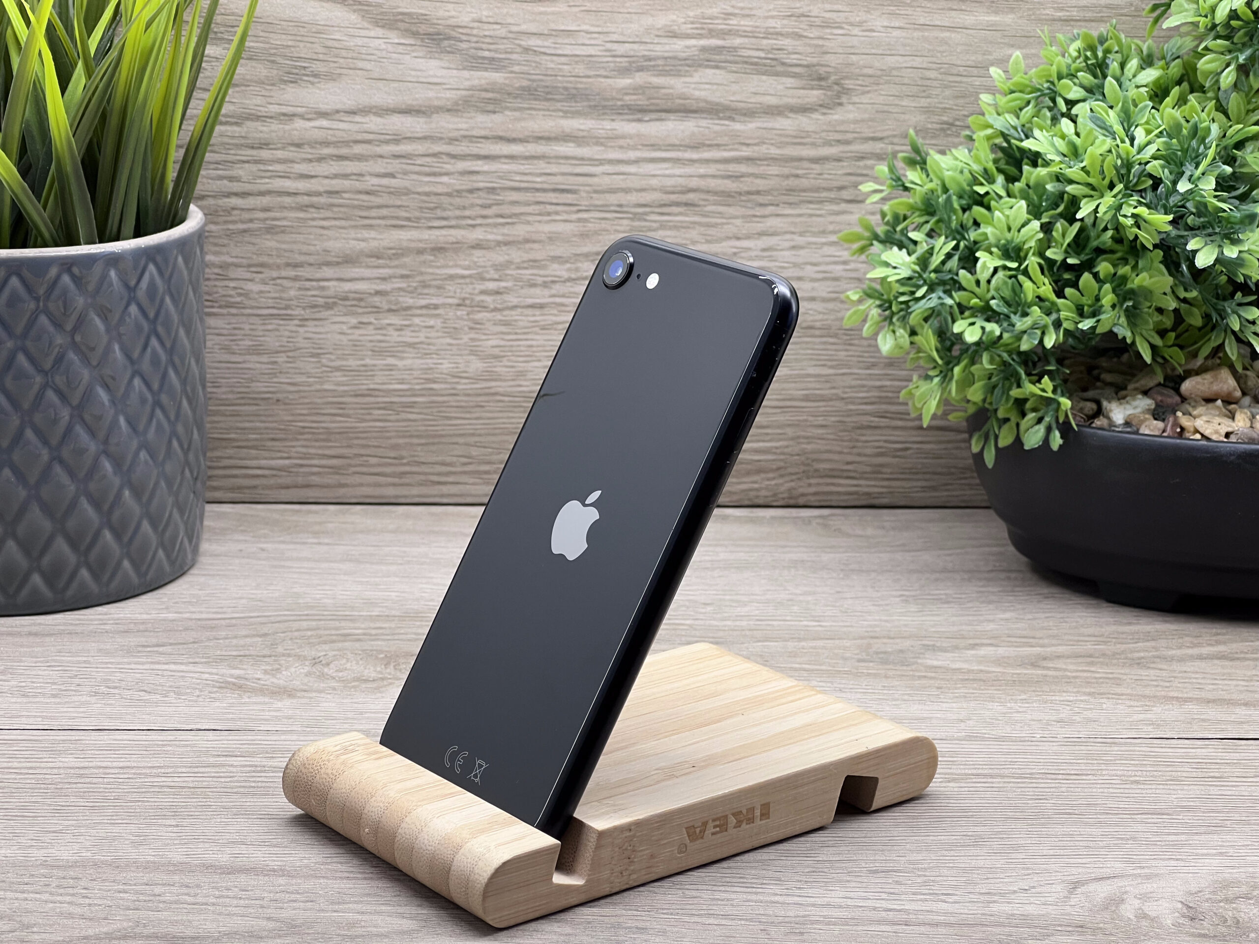 iPhone SE 2020 Black 64GB 2 ÉV Garanciával