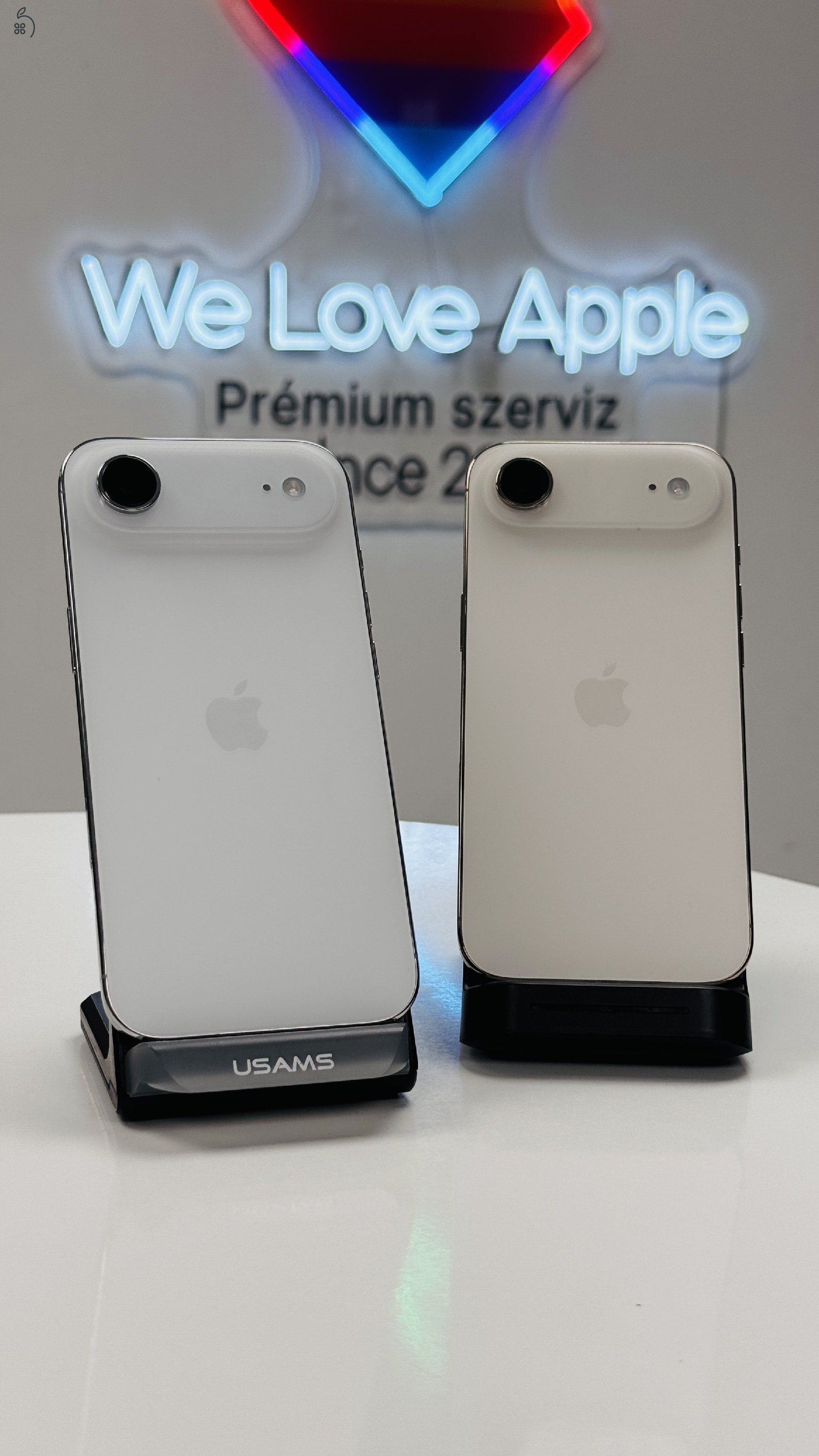 iPhone Air 256GB Light gold/Cloud white, Független - Számla, 1ÉV Garancia
