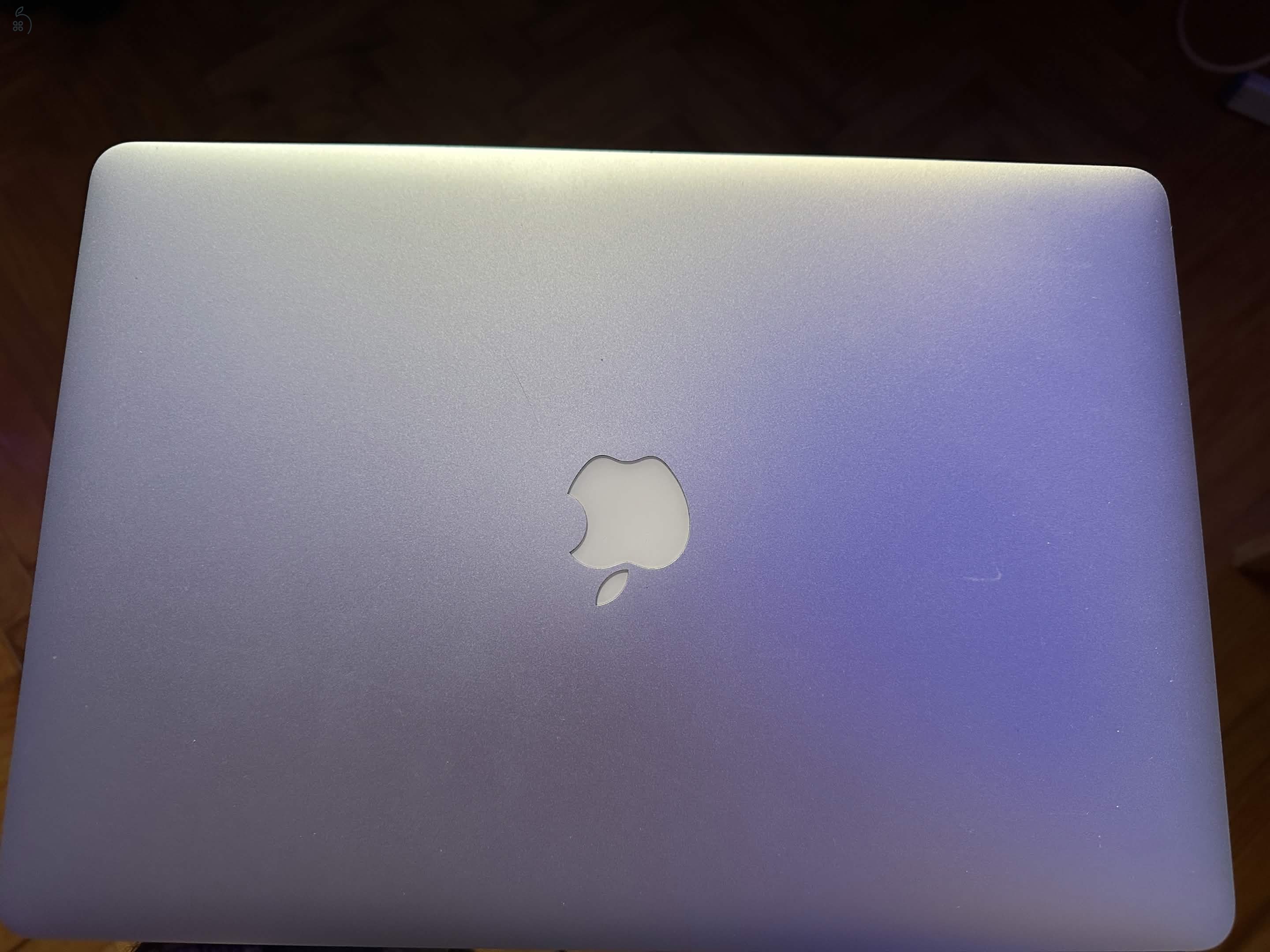 Macbook pro 2015 15 inch i7/16GB/512GB/R9 M370X
