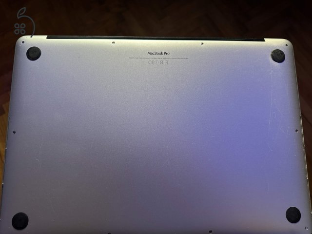 Macbook pro 2015 15 inch i7/16GB/512GB/R9 M370X