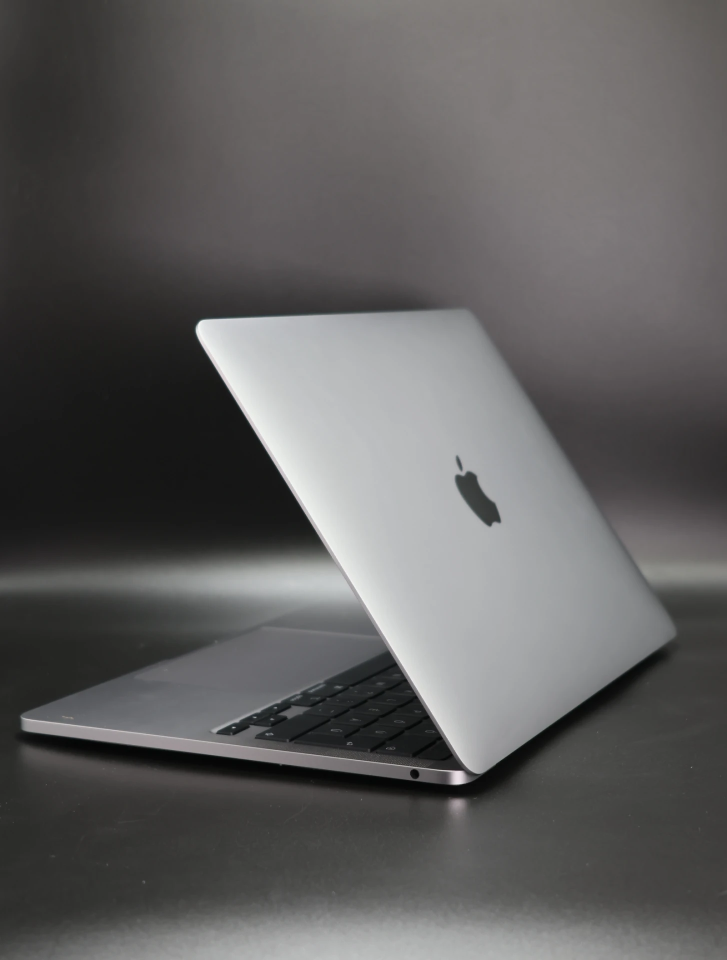 Apple MacBook Pro 13″ 2022 M2 256 GB Space Gray 96% akku - 12 HÓ GARANCIA