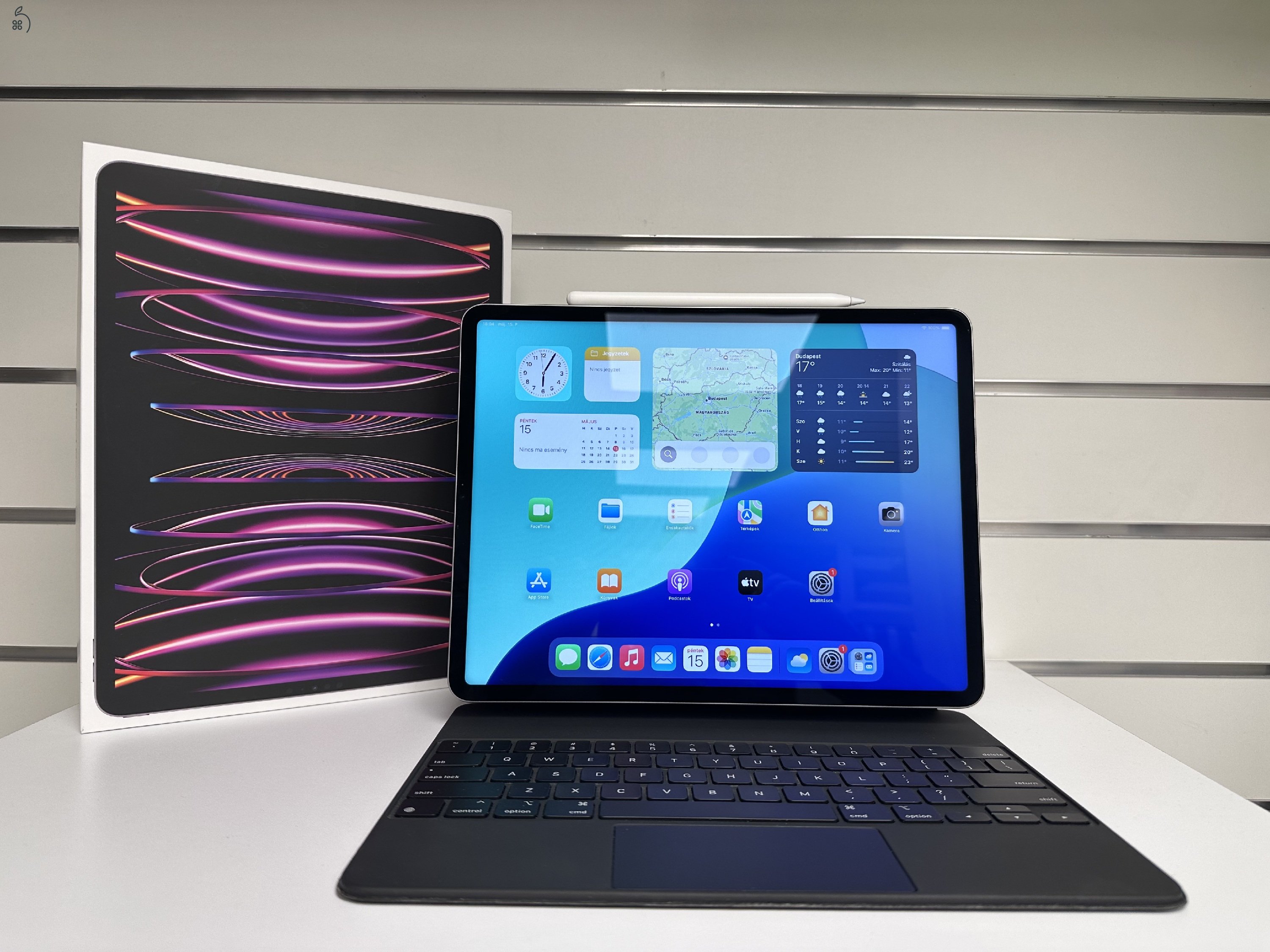 Üzletből, garanciával,  iPad Pro M2 12,9” 128GB Wifi+ Pencil+ magic  keyboard,  kitűnő állapotban