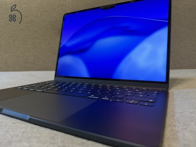 Apple MacBook Air M3 13,6