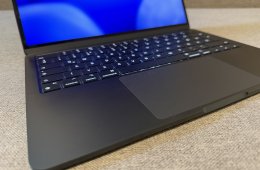Apple MacBook Air M3 13,6