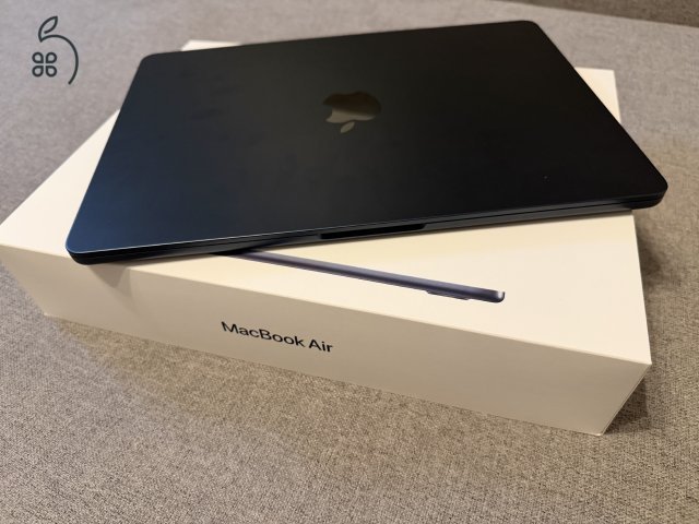 Apple MacBook Air M3 13,6