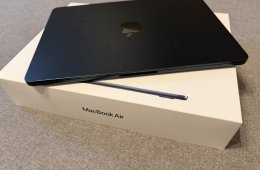 Apple MacBook Air M3 13,6