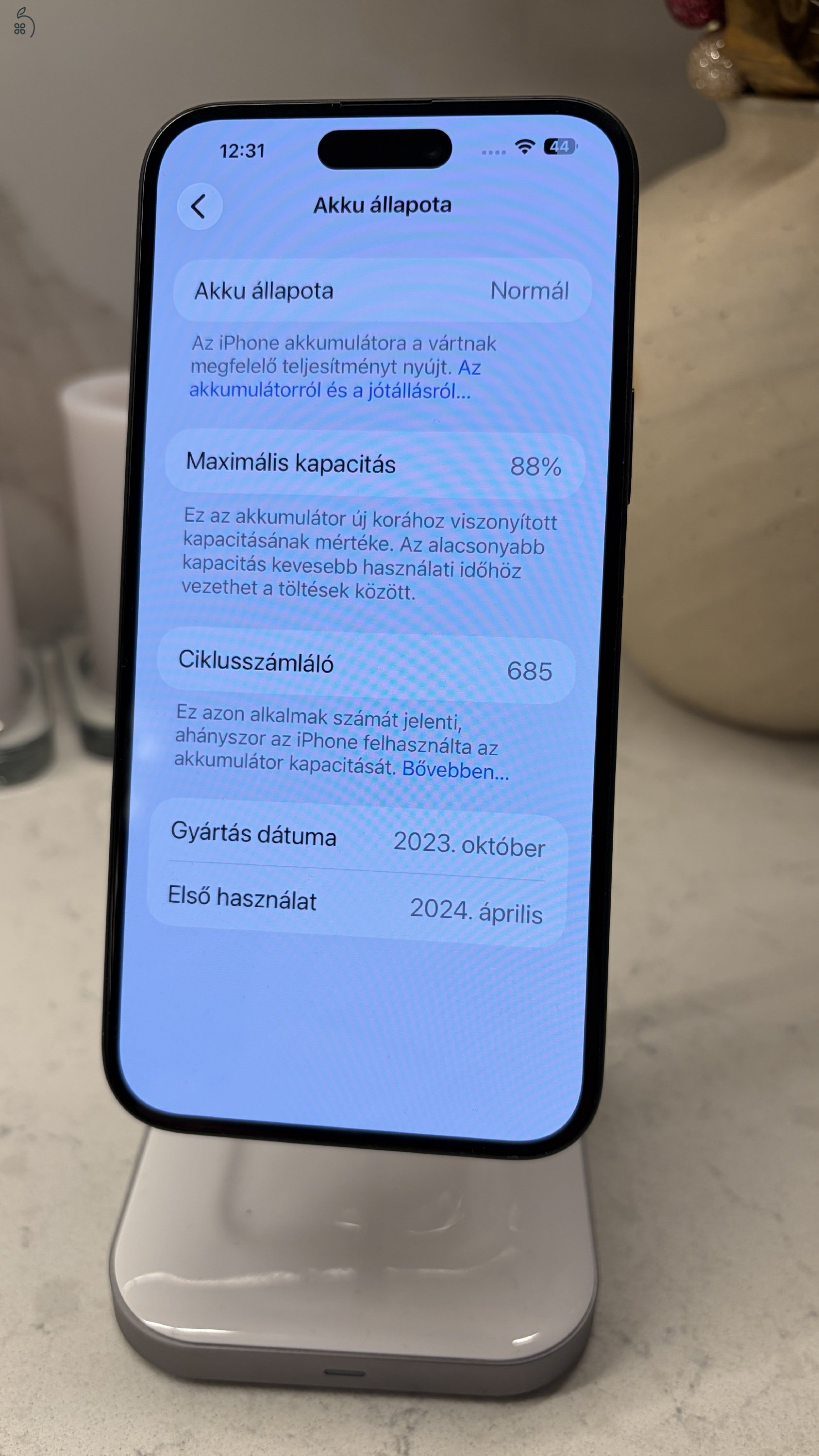 Apple iPhone 15 Plus 128 GB fekete - független, 88% akku, szép állapot