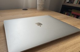 Apple MacBook Air 13 (2020) M1 8GB/256GB – újszerű, szép állapot – 91% akku (204 ciklus)