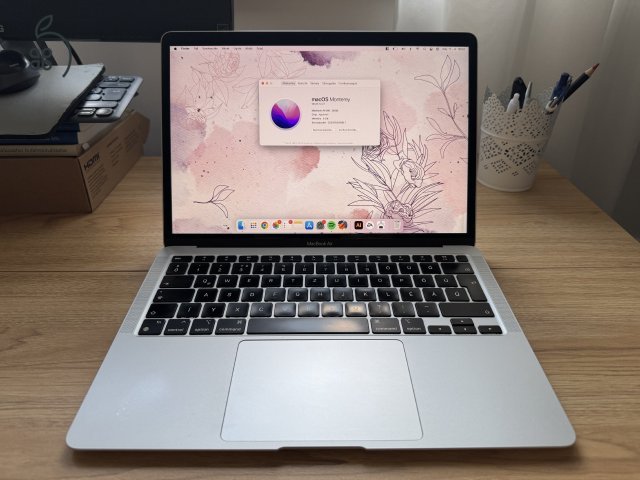 Apple MacBook Air 13 (2020) M1 8GB/256GB – újszerű, szép állapot – 91% akku (204 ciklus)