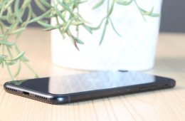  iPhone SE 2022 64GB Midnight C+ US-8043