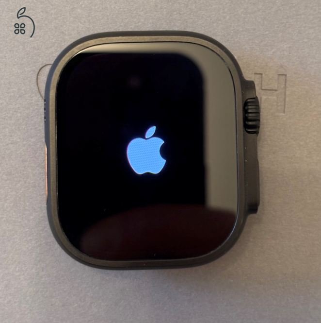 Apple Watch Ultra 2 sok kiegészítővel - 100% akku