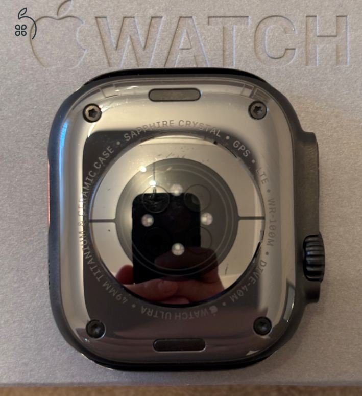 Apple Watch Ultra 2 sok kiegészítővel - 100% akku