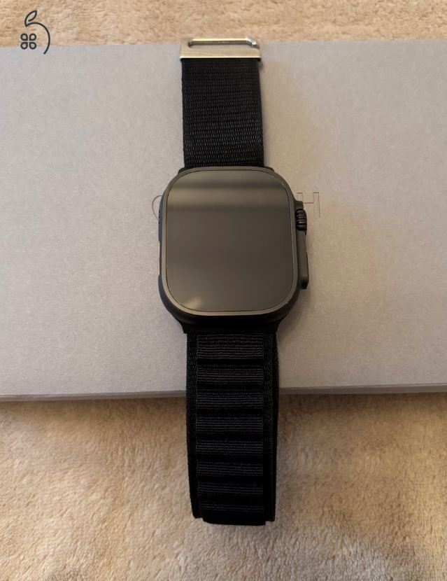 Apple Watch Ultra 2 sok kiegészítővel - 100% akku
