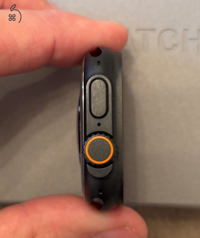 Apple Watch Ultra 2 sok kiegészítővel - 100% akku