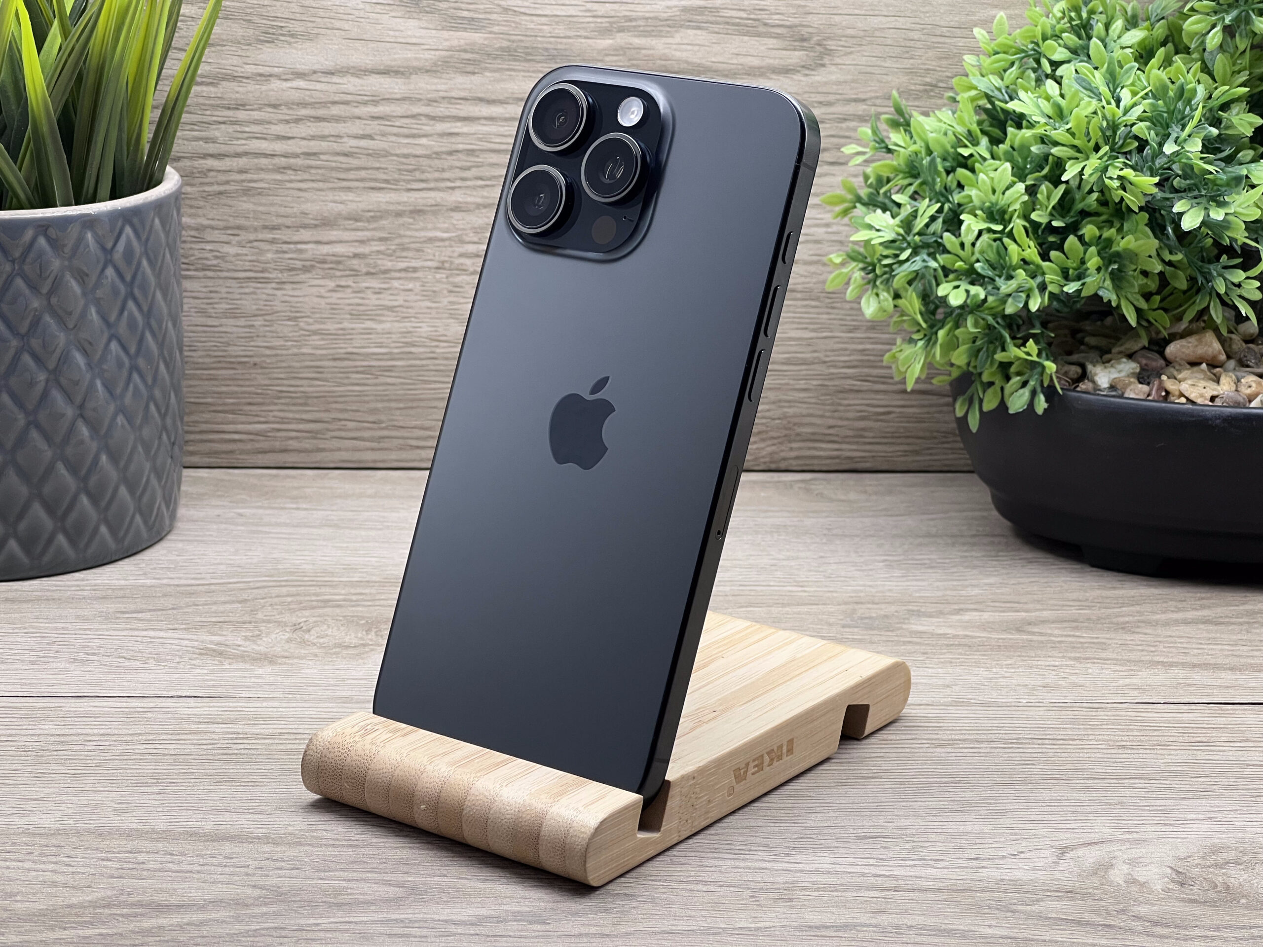 Hibátlan iPhone 16 Pro Max Black Titanium 256GB 2 ÉV Garanciával 92%