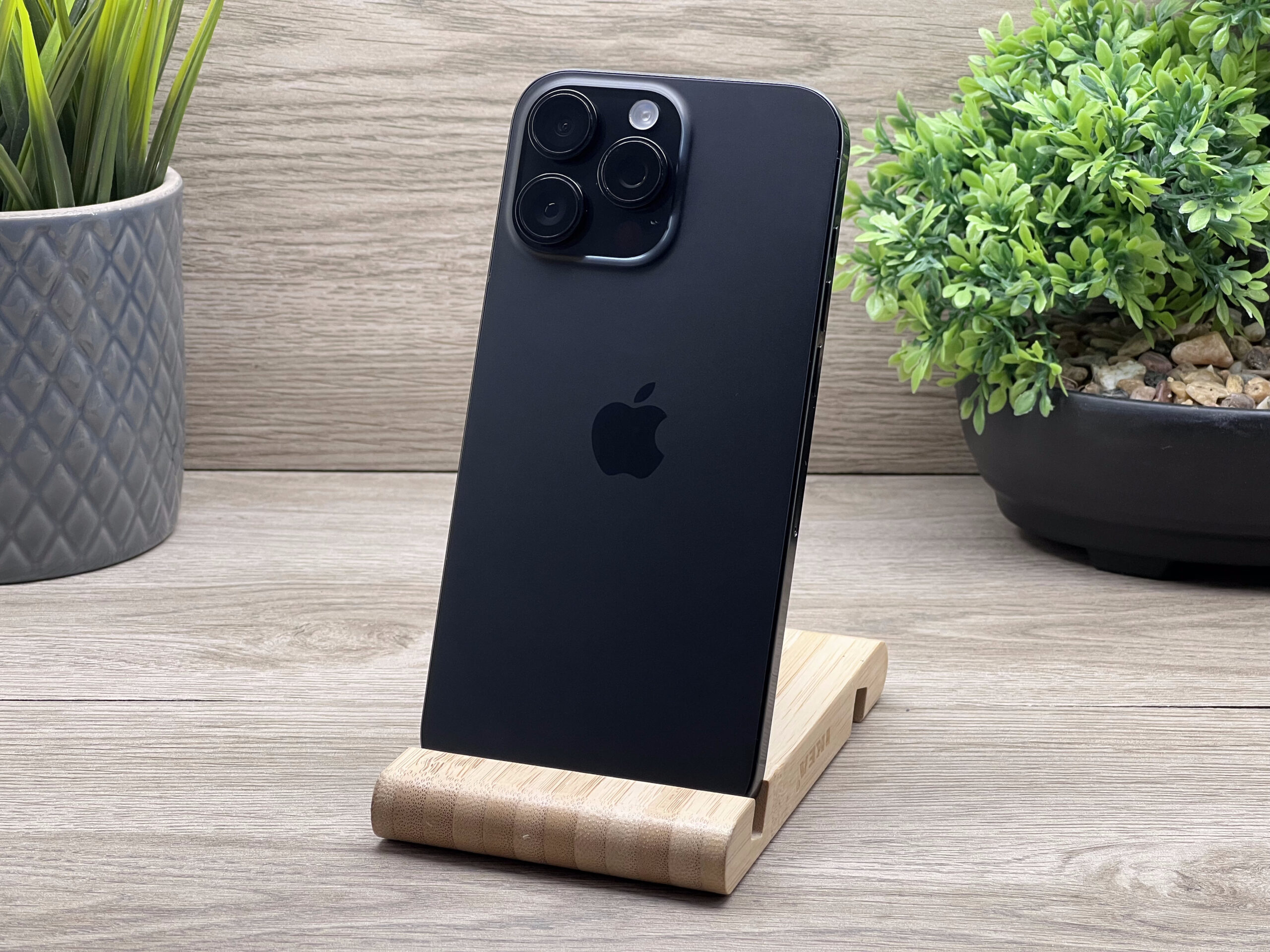 Hibátlan iPhone 16 Pro Max Black Titanium 256GB 2 ÉV Garanciával 92%