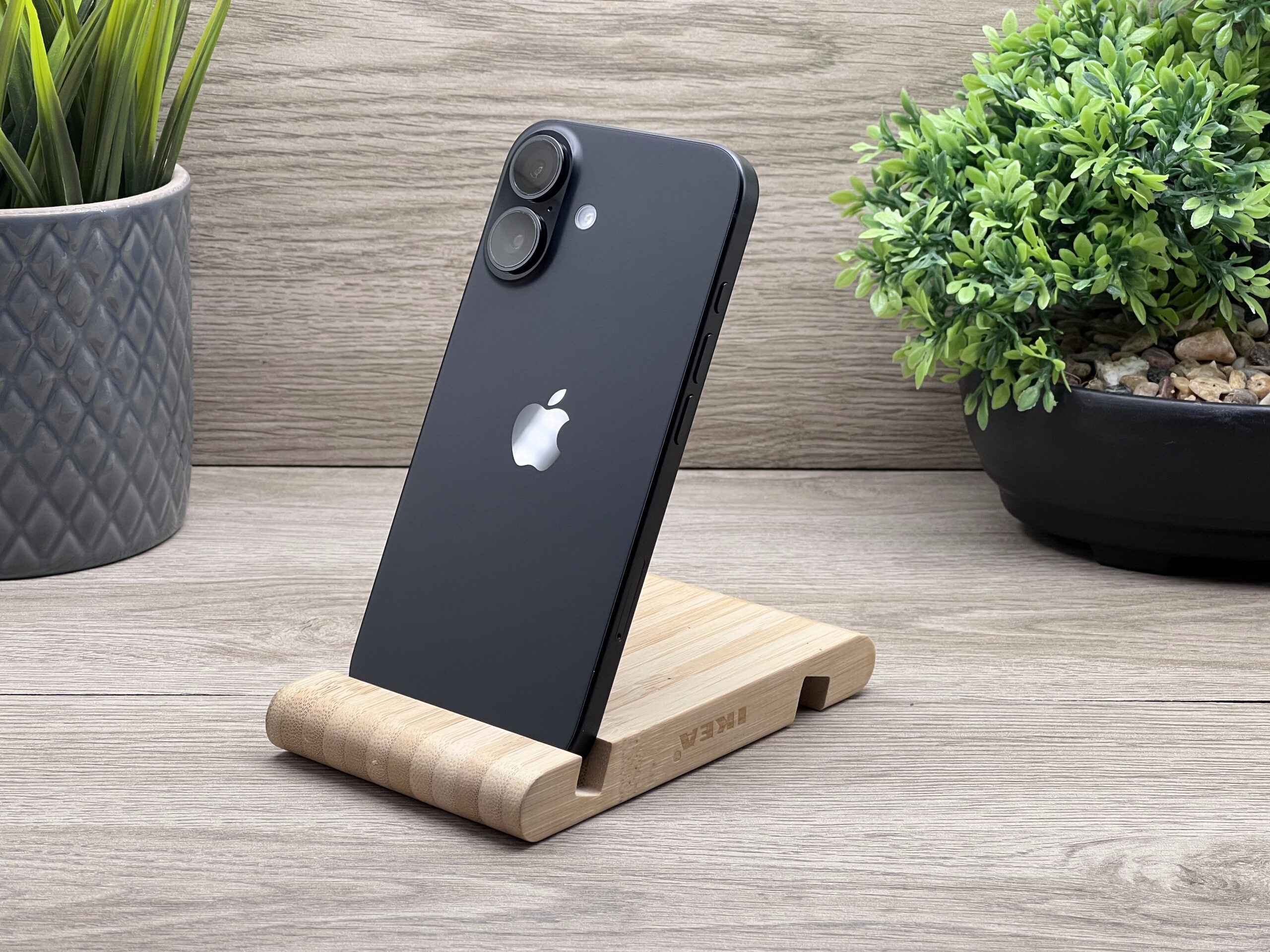 Hibátlan iPhone 16 black 128GB 2 ÉV Garanciával 100%
