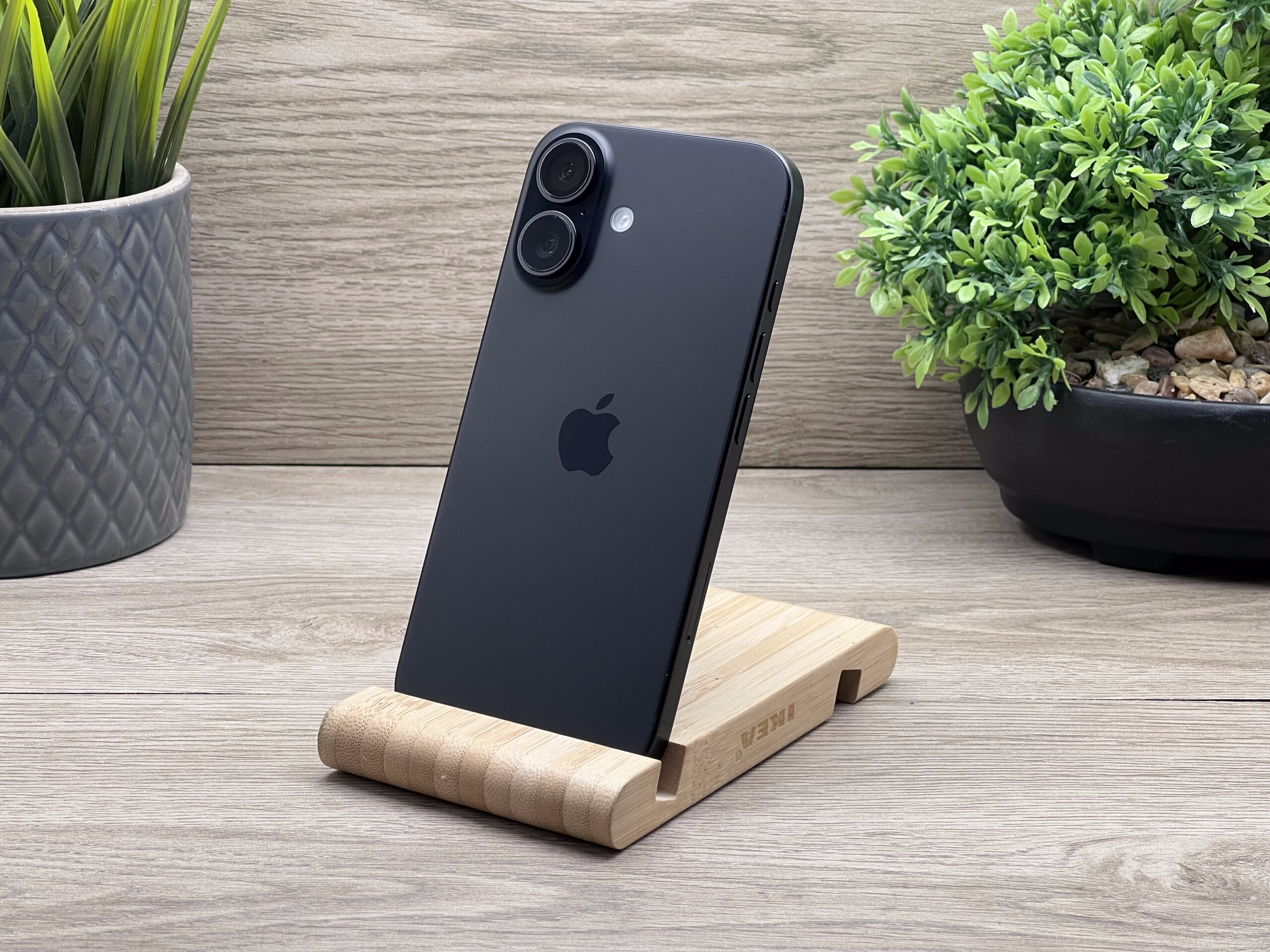 Hibátlan iPhone 16 black 128GB 2 ÉV Garanciával 100%