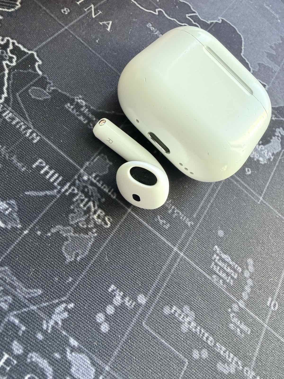 Airpods 4 ANC (jobb + tok)