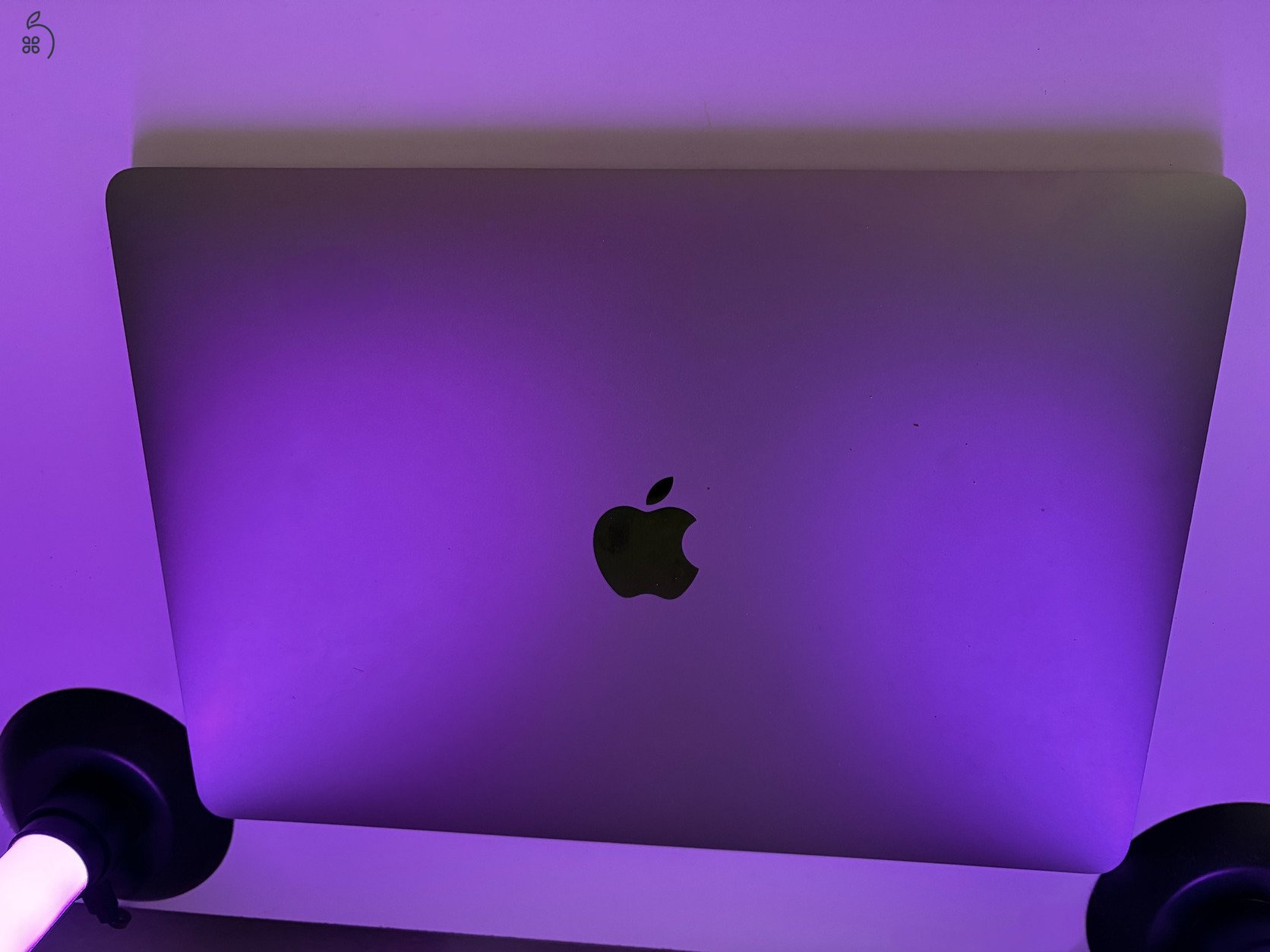  Macbook Pro 13 touchbar 2019 i5 8gb ram uj akksival
