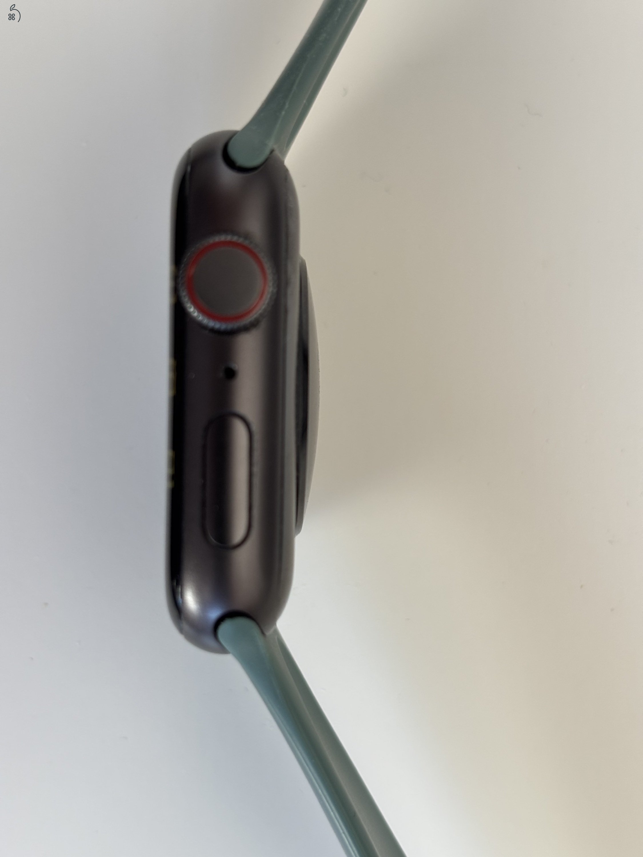 SE 44 mm GPS cellular