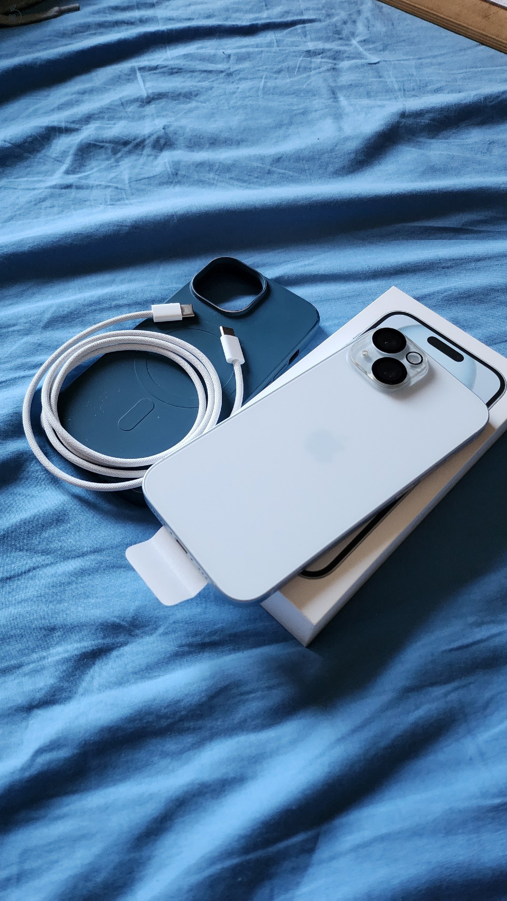 Eladó Apple iphone 15 128gb