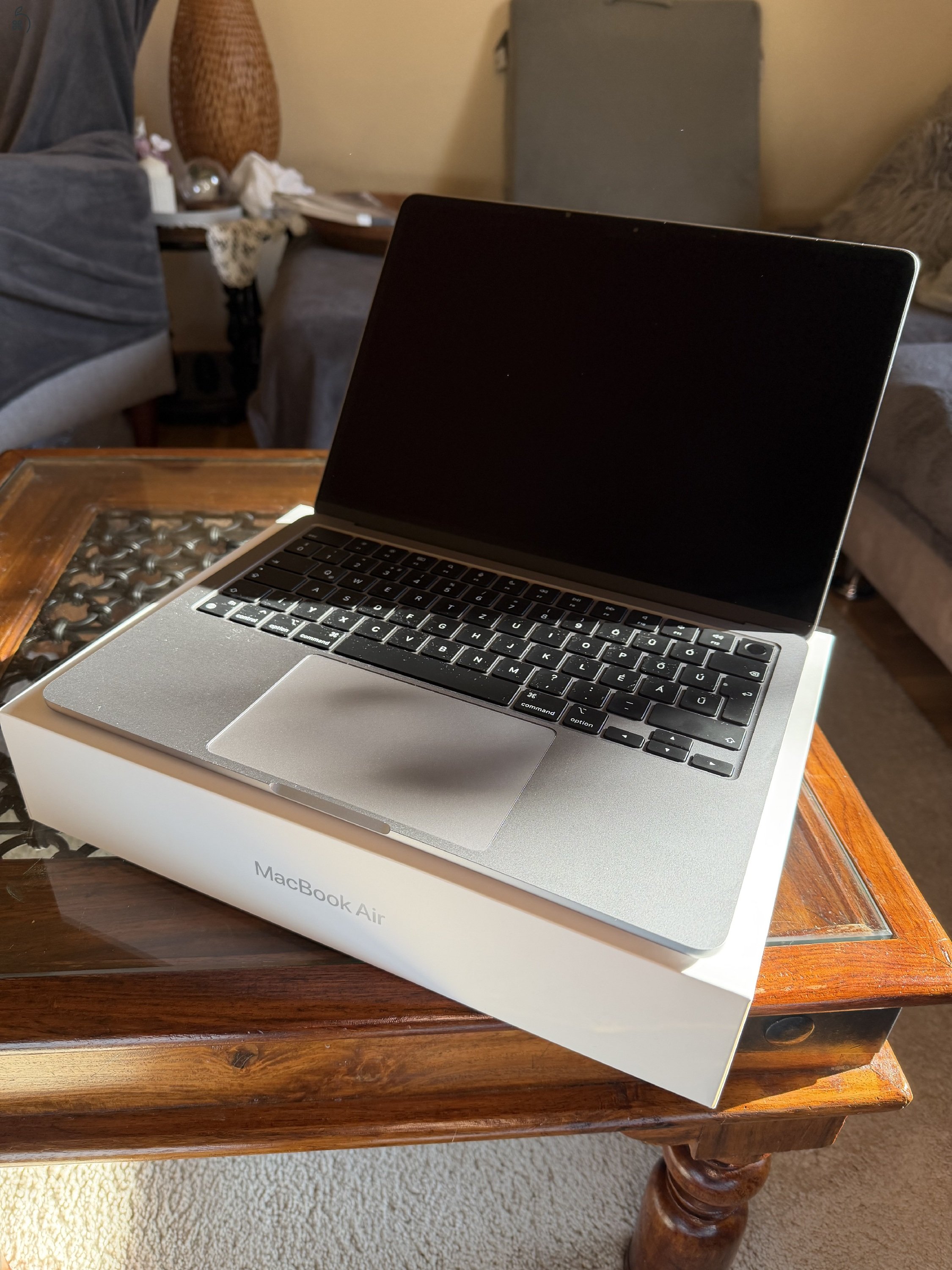 Makulátlan állapotú MacBook Air (M2, 2022)