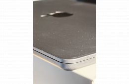 Makulátlan állapotú MacBook Air (M2, 2022)