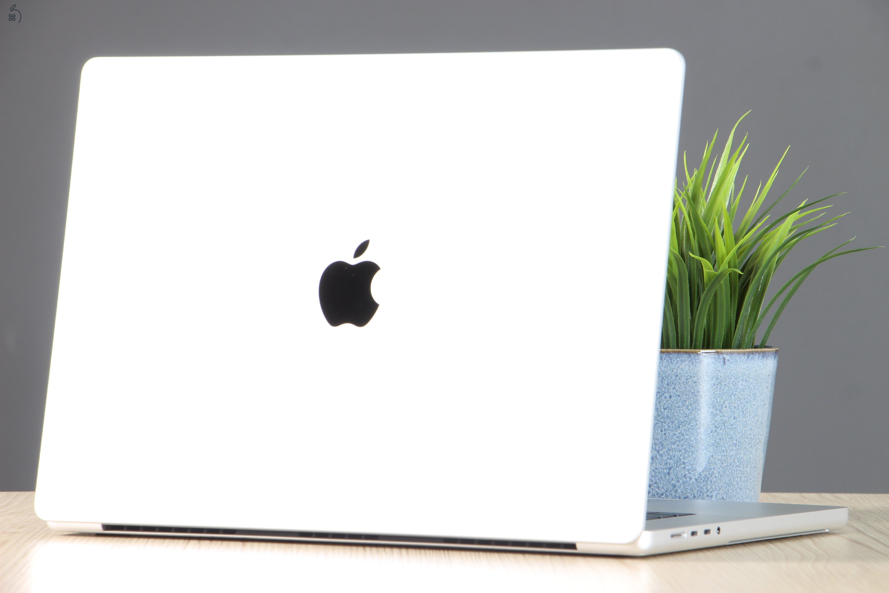 Apple Macbook Pro 16