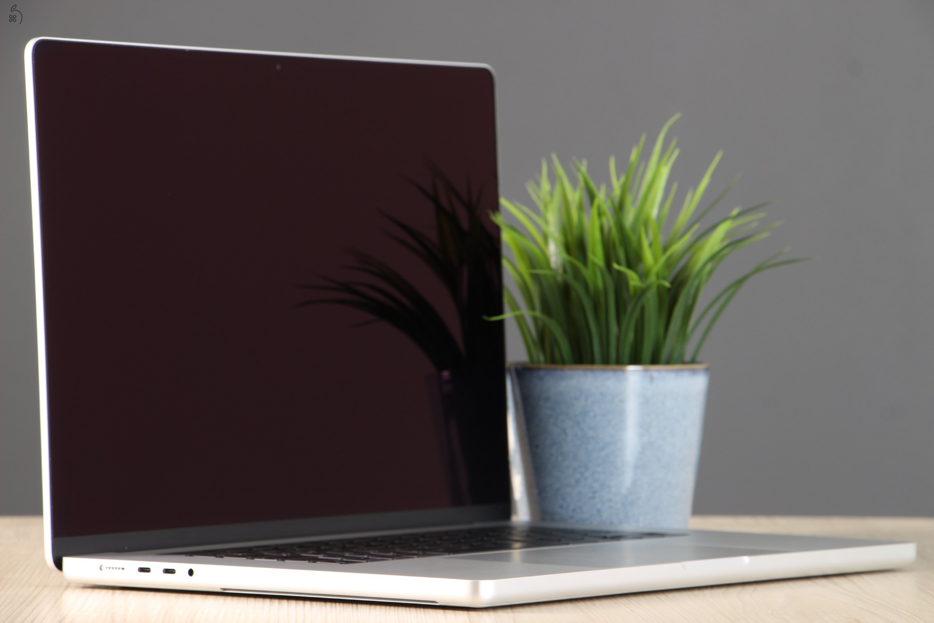 Apple Macbook Pro 16