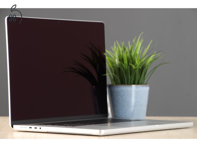Apple Macbook Pro 16