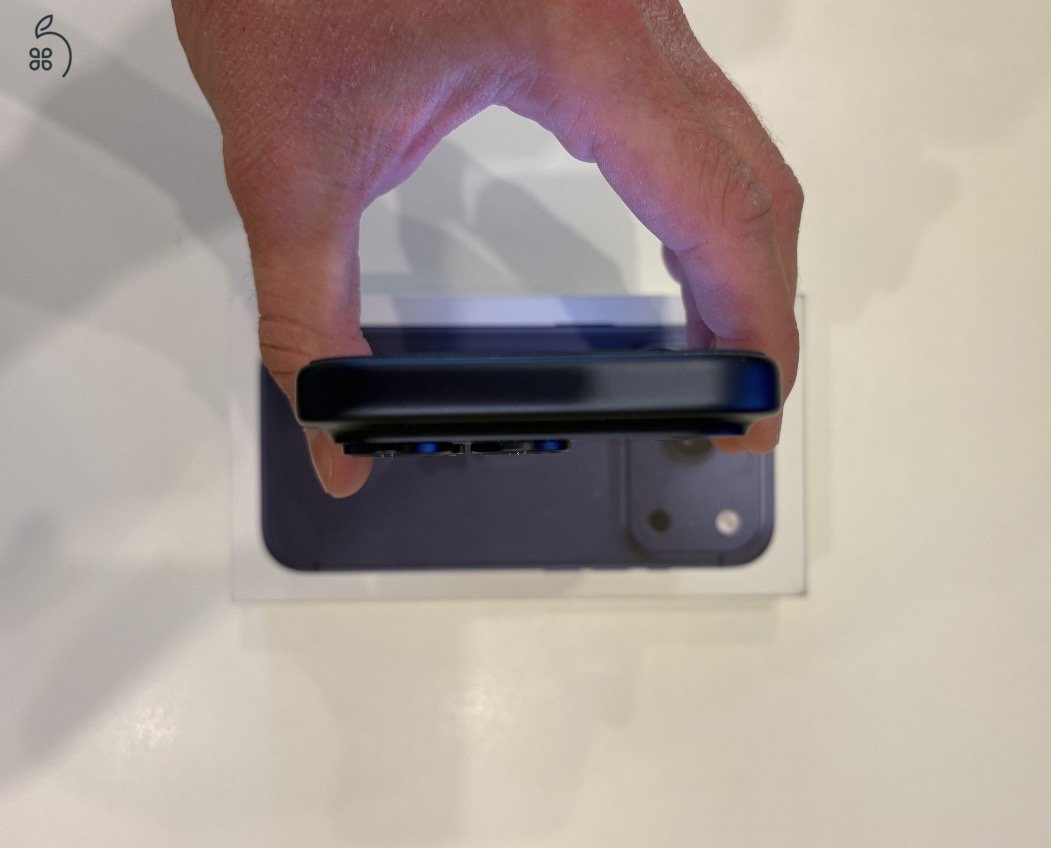 iPhone 17 Pro Deep Blue 256 GB 95% Akkumlátor