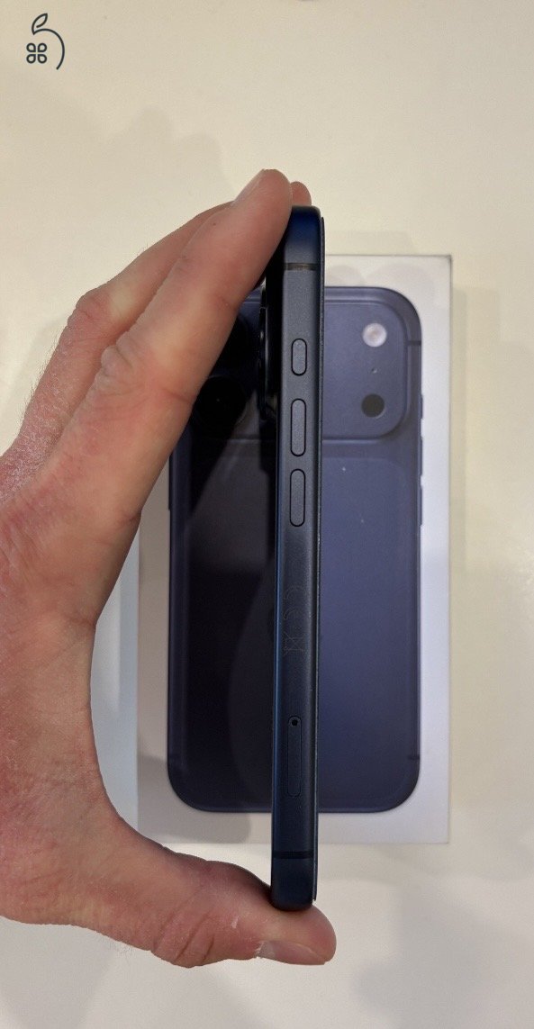 iPhone 17 Pro Deep Blue 256 GB 95% Akkumlátor