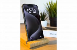 iPhone 15 Pro 128GB - Titánszürke - Karcmentes (Csak eSIM!) + Ajándék Spigen tokok