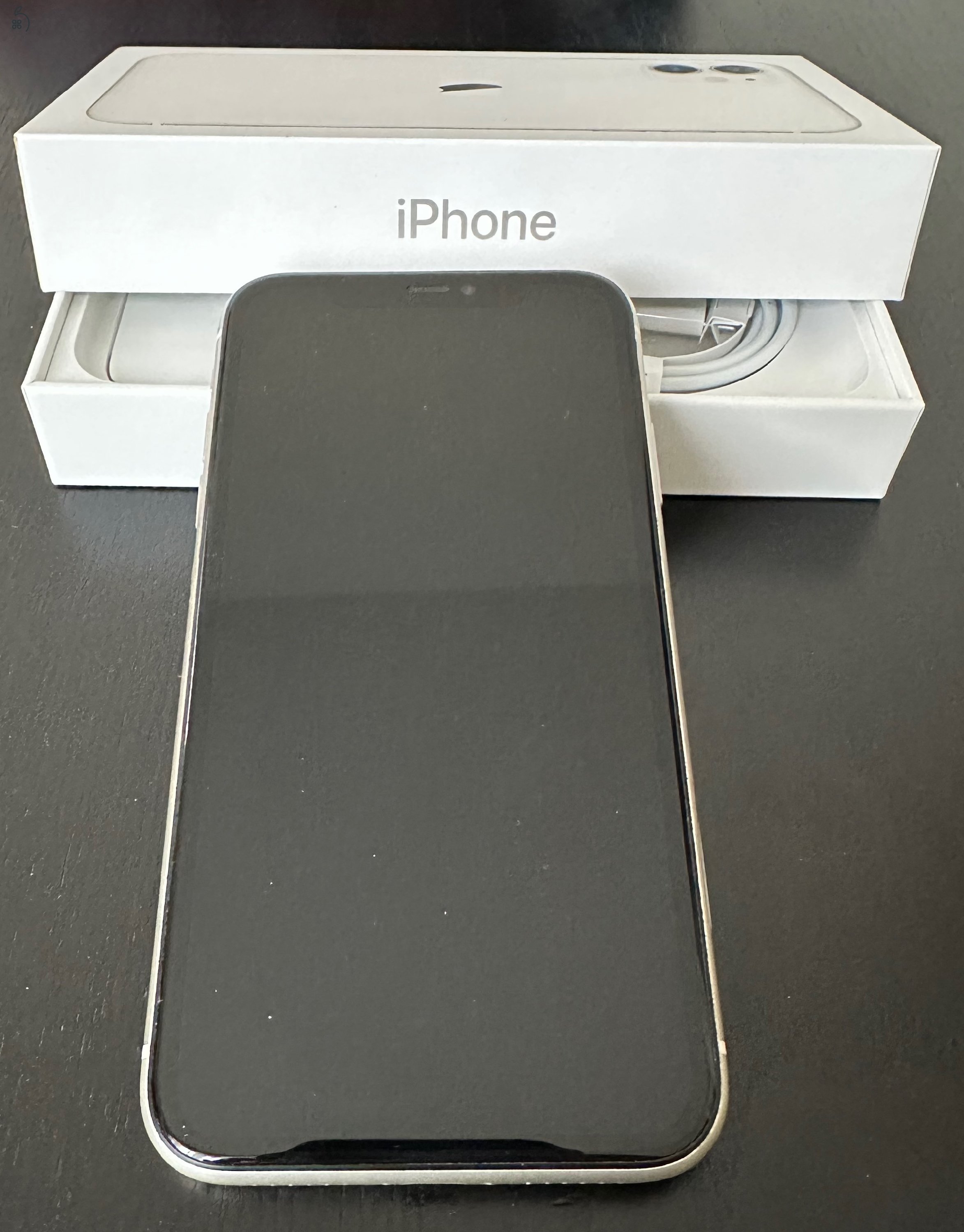 iPhone 11 64 GB - 83% akku - IOS 18.7.7