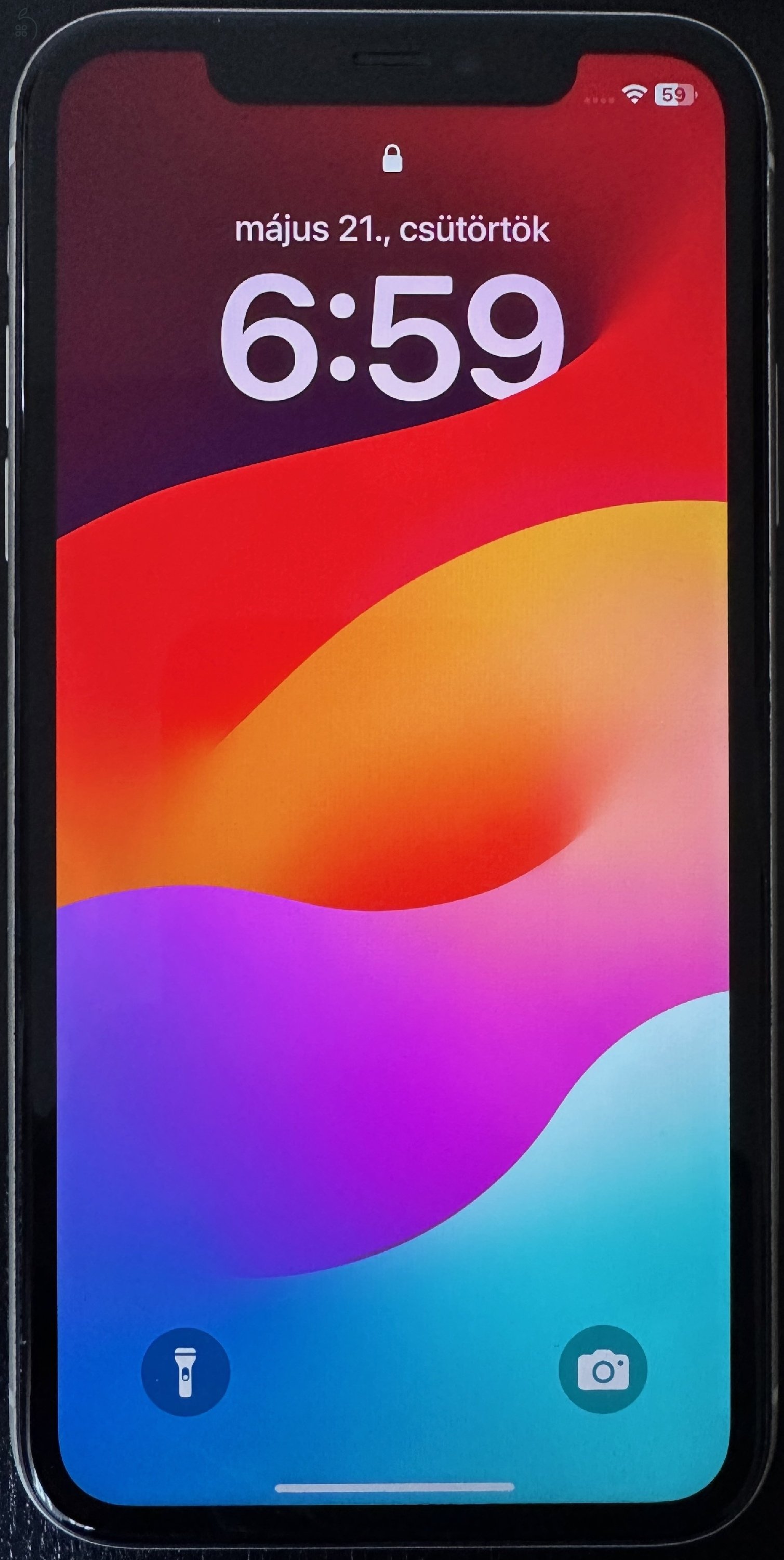 iPhone 11 64 GB - 83% akku - IOS 18.7.7