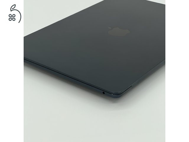 MacBook Air 15″ 2024, M3 8 Core, 16 GB RAM, 10 core GPU, 512 GB SSD, Midnight 27% Áfás, 0433AB