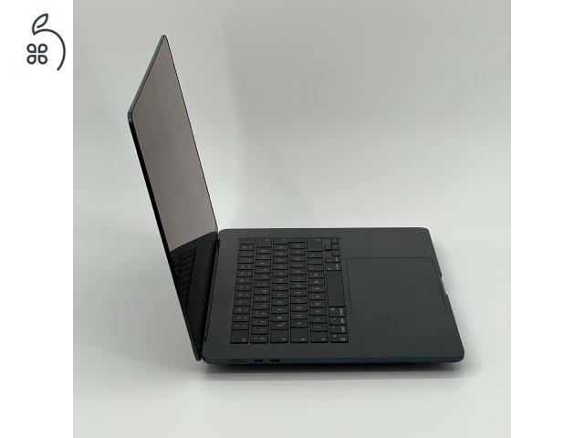 MacBook Air 15″ 2024, M3 8 Core, 16 GB RAM, 10 core GPU, 512 GB SSD, Midnight 27% Áfás, 0433AB