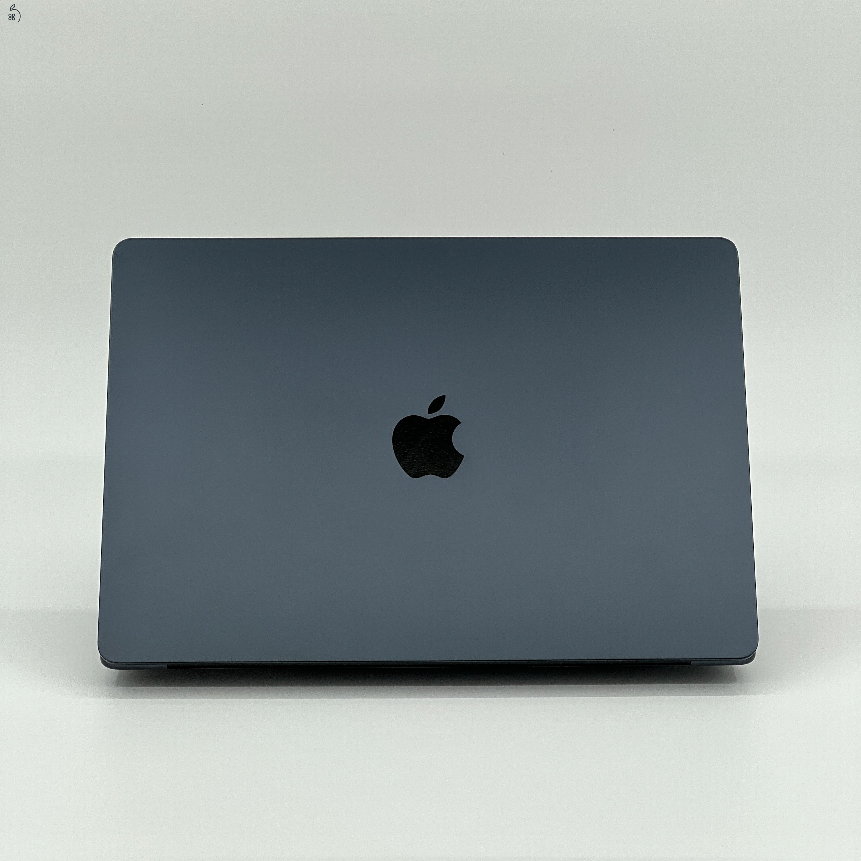 MacBook Air 15″ 2024, M3 8 Core, 16 GB RAM, 10 core GPU, 512 GB SSD, Midnight 27% Áfás, 0433AB