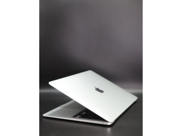 Apple MacBook Air 13″ 2020 M1 256 GB Silver 35% akku - 12 HÓ GARANCIA