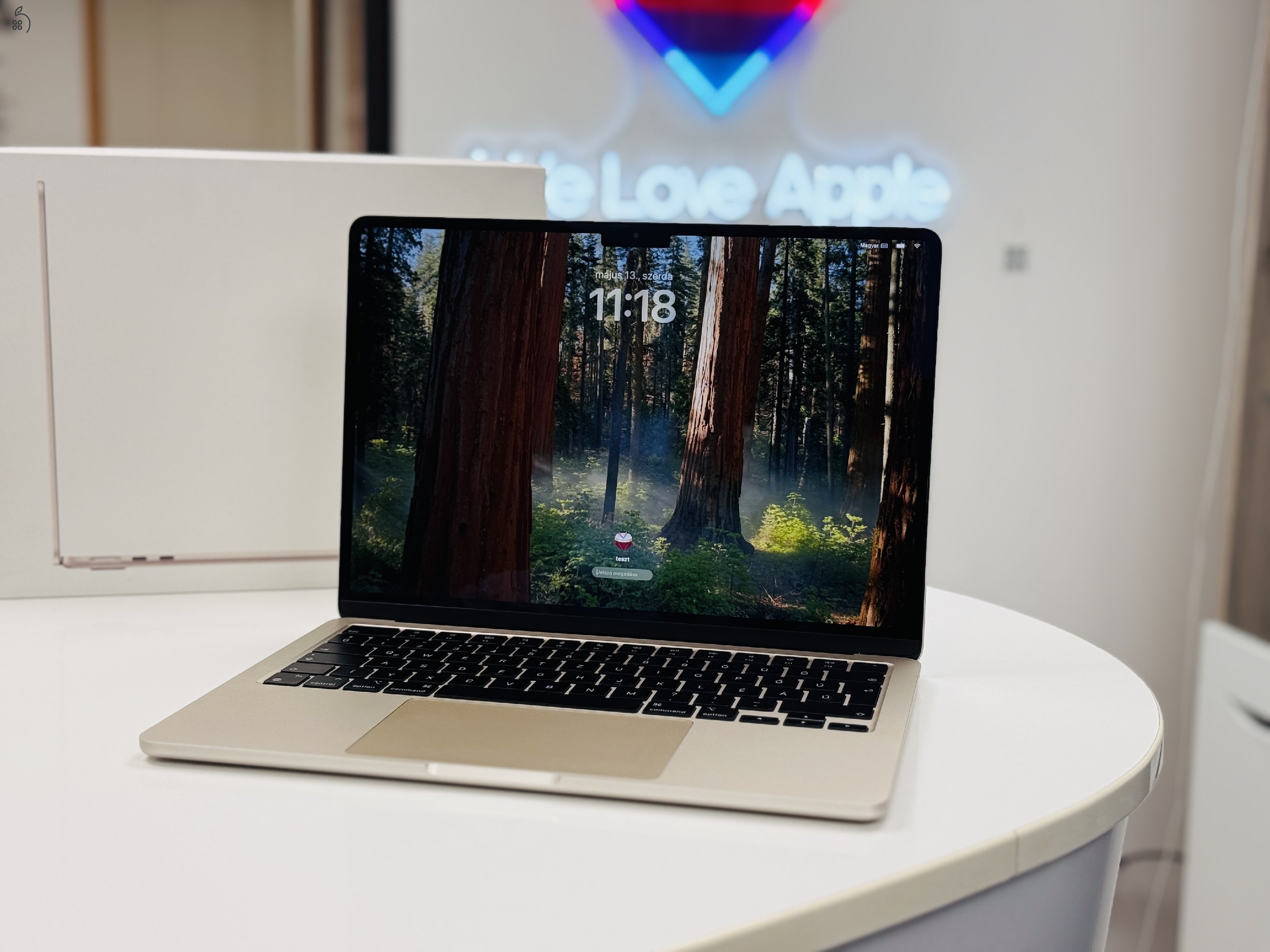 MacBook Air M2 13