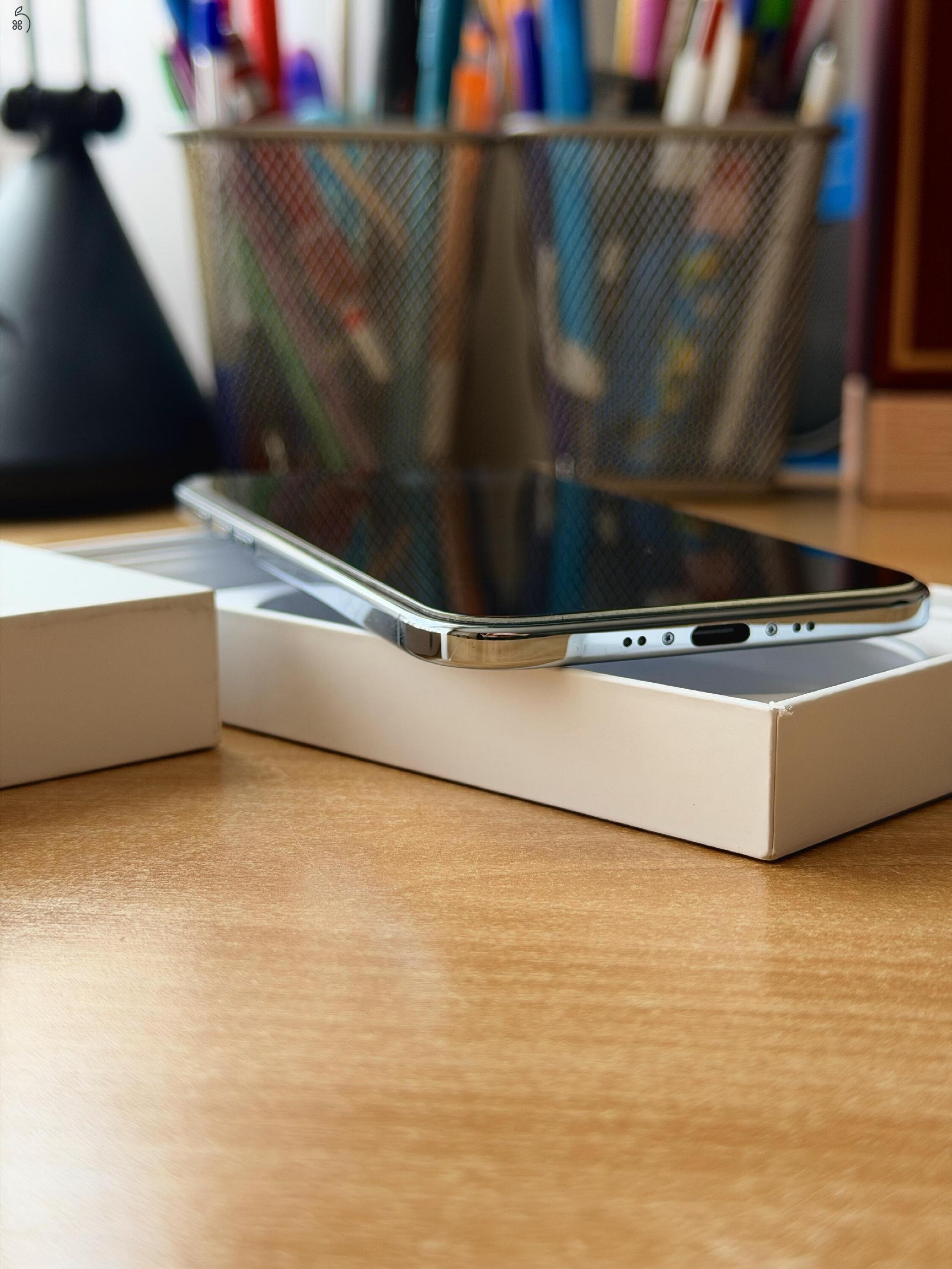 Apple iPhone Air, 256Gb, Gyári Állapotú, 1 Év Apple Garancia