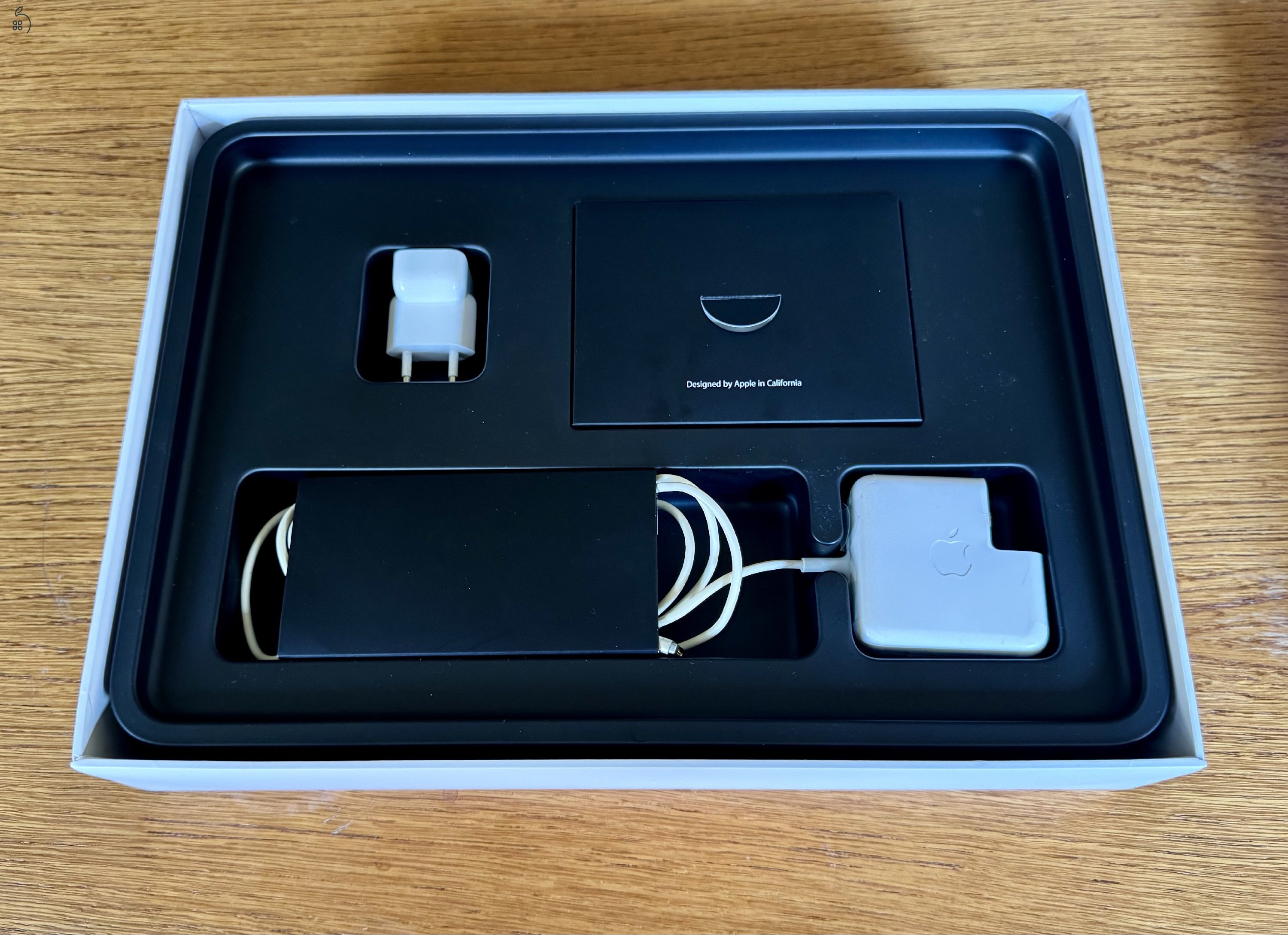 Macbook Air 2017 (8Gb RAM/118 Gb SSD) 3éves akksival