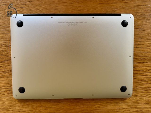 Macbook Air 2017 (8Gb RAM/118 Gb SSD) 3éves akksival