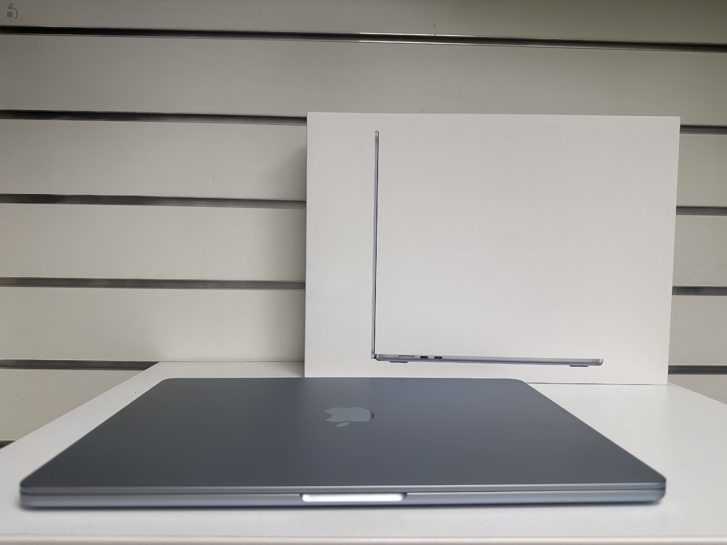 Üzletből, garanciával, újszerű állapotban, MacBook Air 15