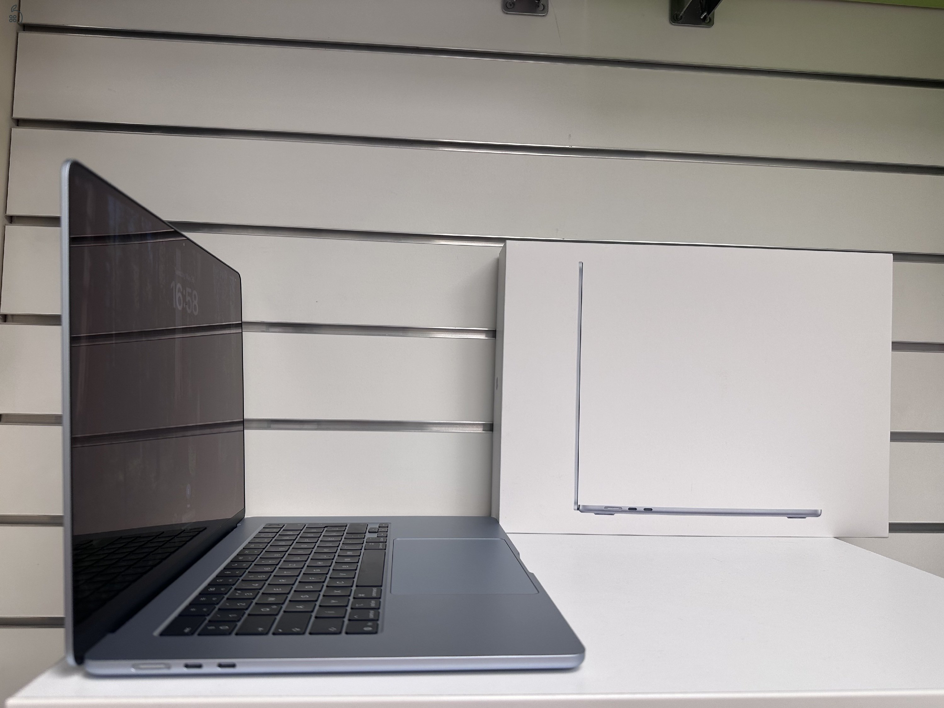 Üzletből, garanciával, újszerű állapotban, MacBook Air 15
