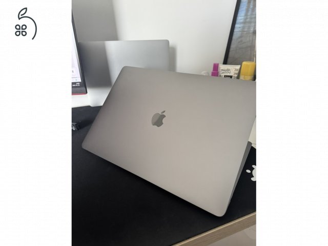 MacBook Pro 15'' 2018 16 gb Ram 256 SSD Touchbar Space Gray