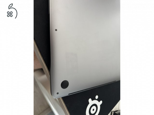 MacBook Pro 15'' 2018 16 gb Ram 256 SSD Touchbar Space Gray