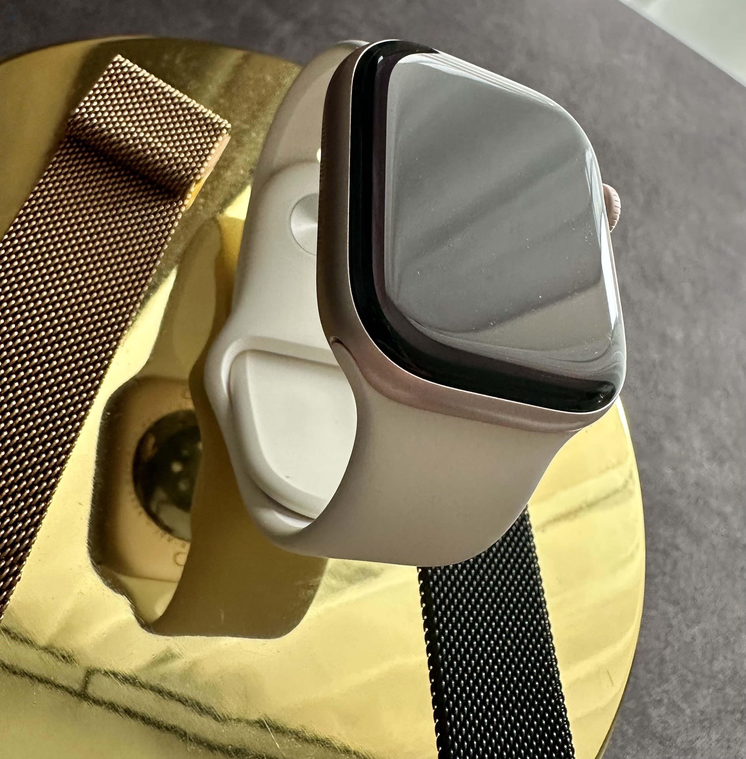 Apple Watch Series 10 GPS 42mm – Rose Gold Aluminium Case