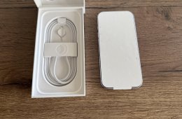 Teljesen ÚJ - iPhone 17 256 GB LEVENDULA Kártyafüggetlen Black 11 HÓ Apple Garancia